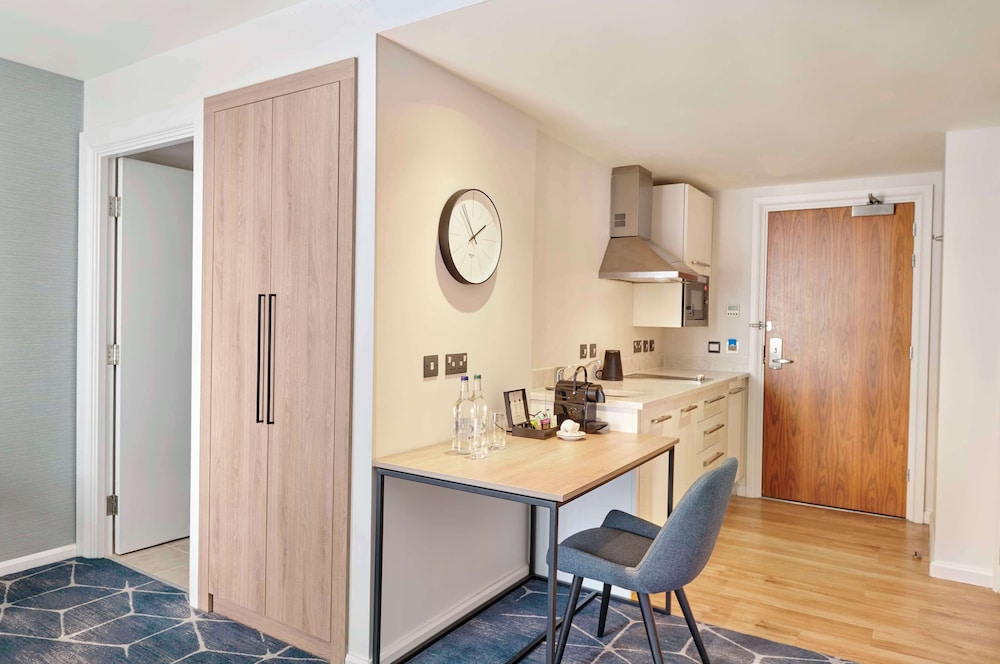 Hyatt House London Stratford 7/50