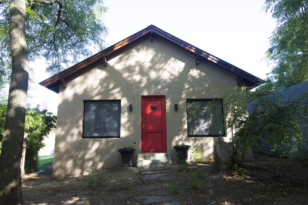 Hosteria de la Cascada 2/72