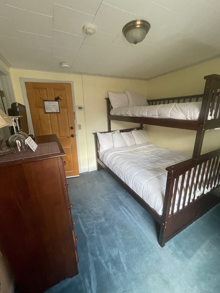 Maple, Loft, 1 Double and 1 Single Bed, Bunk Beds