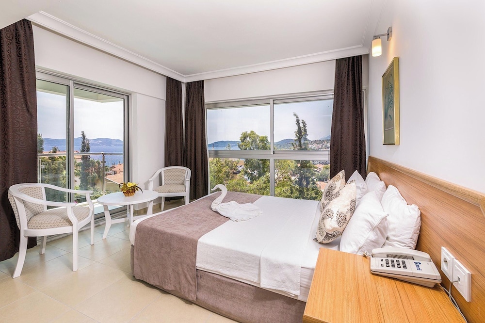 Ekici Hotel 41/65