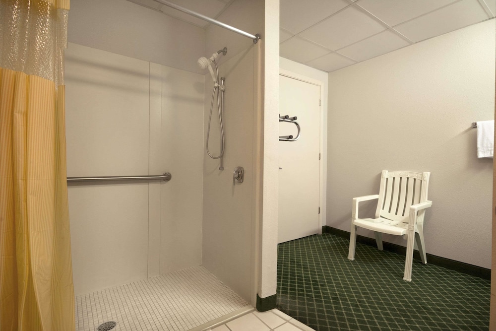 Days Inn by Wyndham Alma 16/41