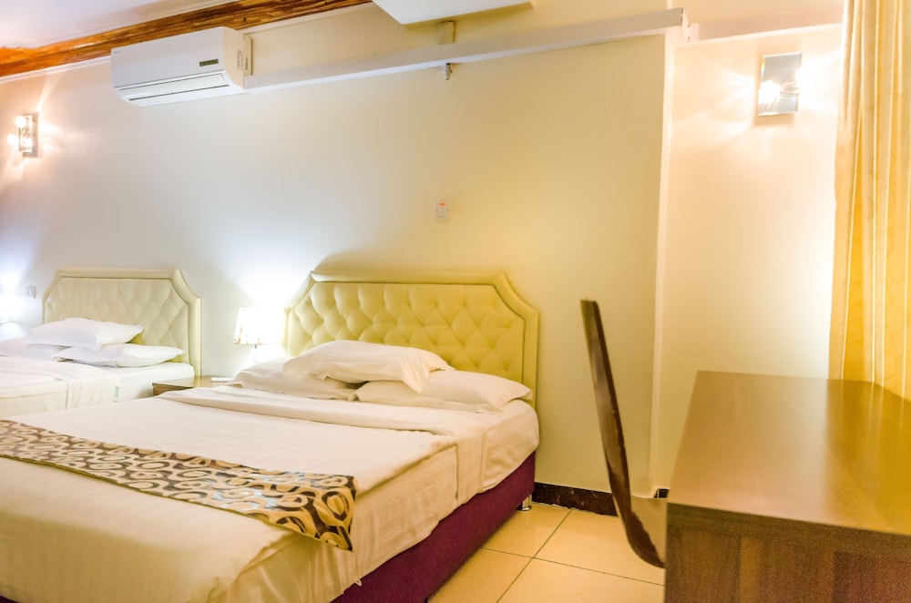 MT. ZION HOTEL 25/74