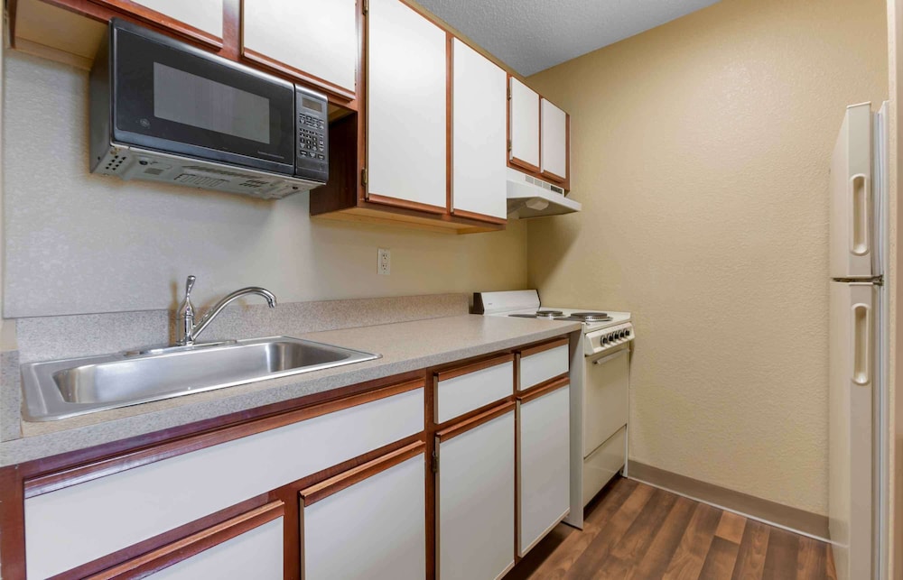 Extended Stay America - Toledo - Maumee 55/55