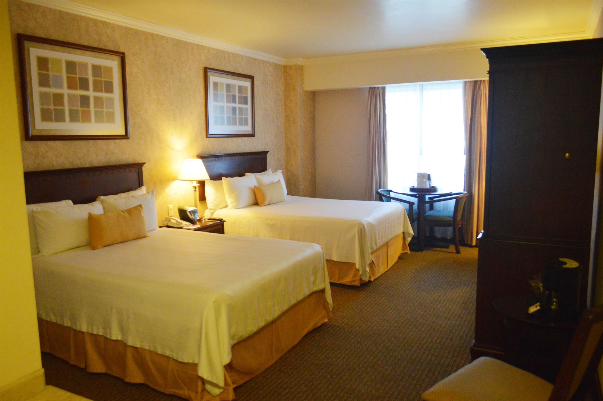 Standard, 2 Double Beds, Bathtub