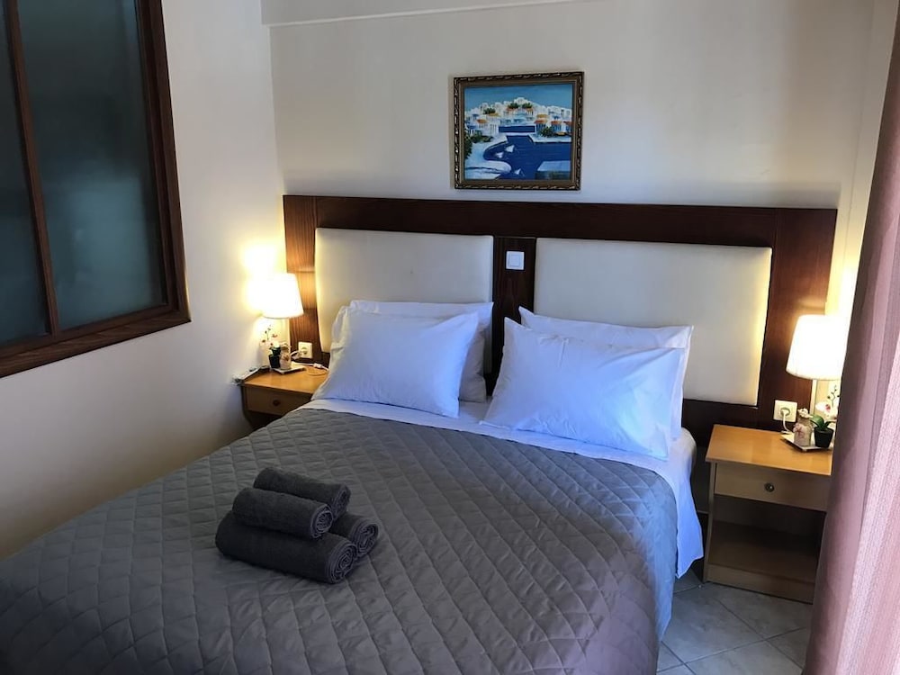 Aspa Holiday Apartments 10/22