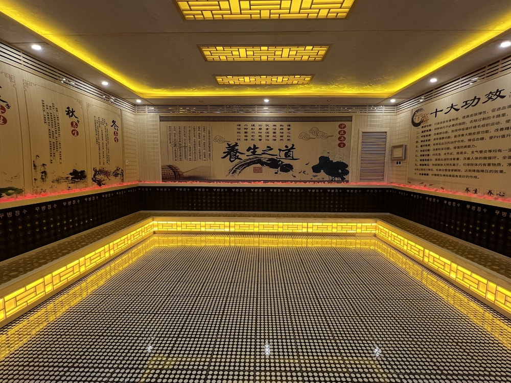 Wyndham Grand Zhaoqing Downtown 22/47