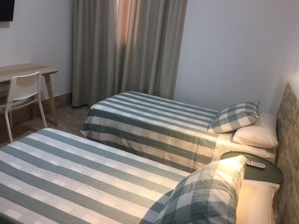 Residencia Cardona 32/57