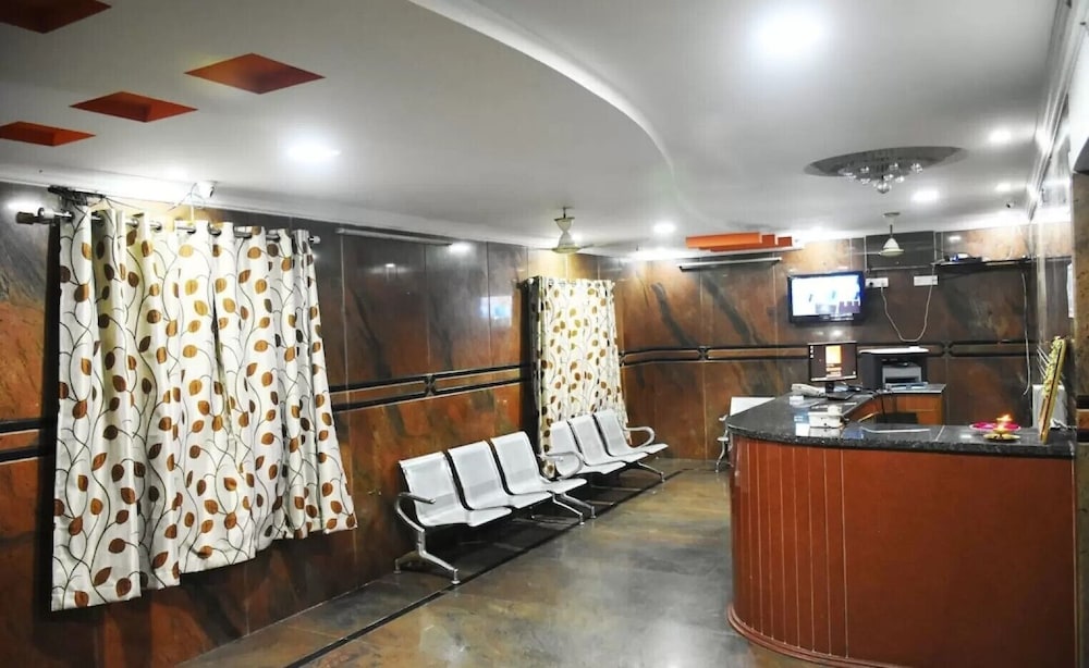 Hotel Govind Heights 8/40