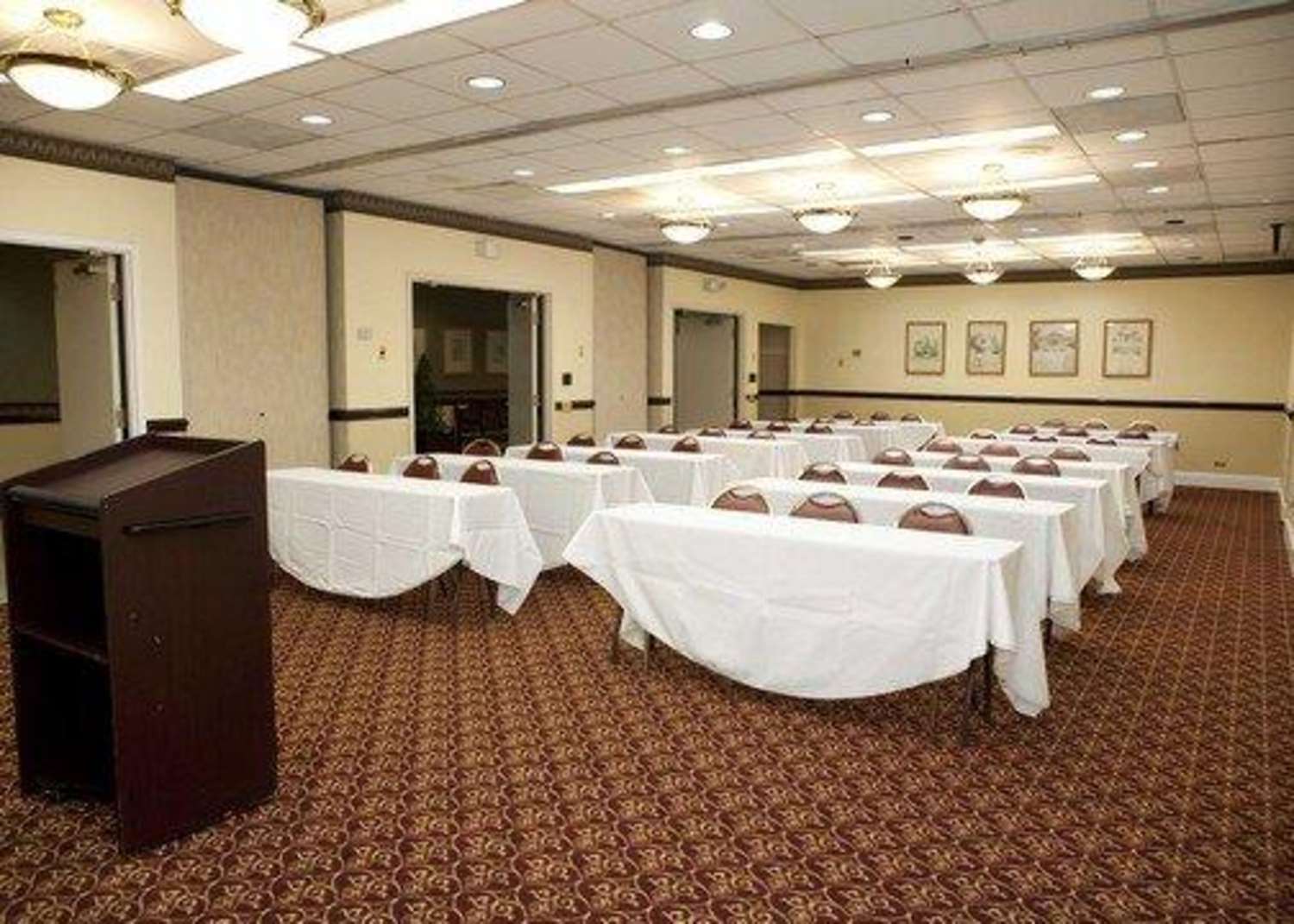 Quality Inn Morganton Southeast 13/34
