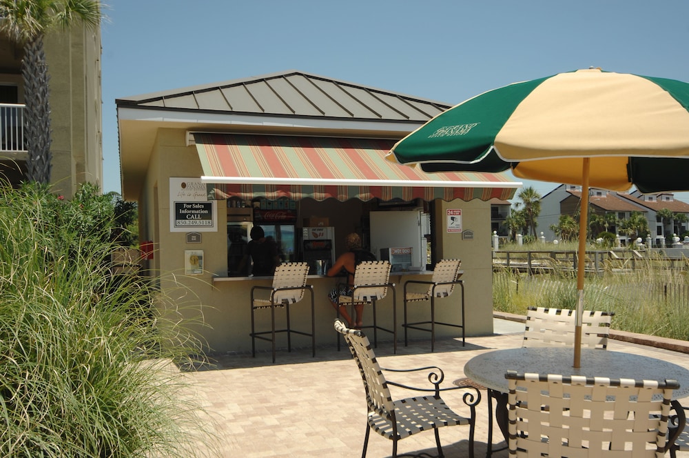 Grand Panama Beach Resort by Emerald View Resorts 71/77