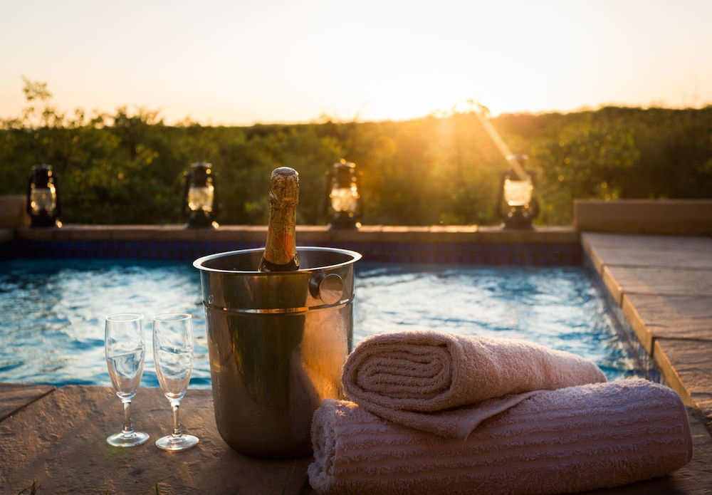 Mopane Bush Lodge 9/34