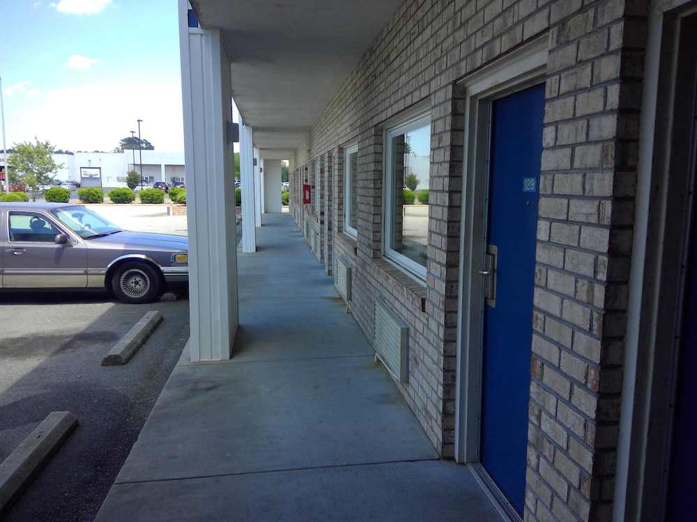 Americas Best Value Inn Kinston 21/31
