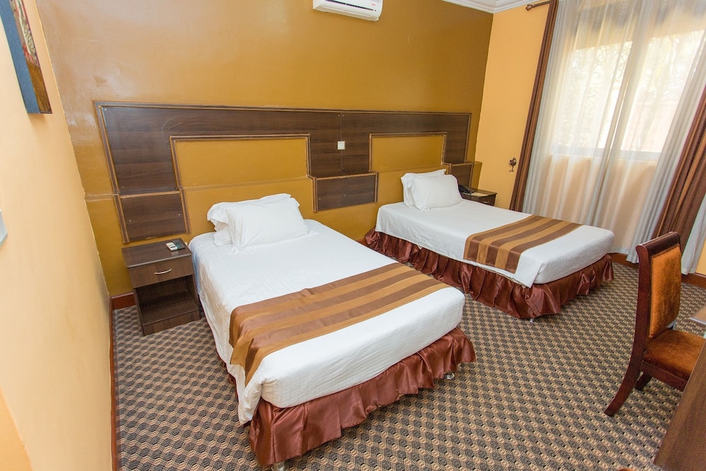 The Country Inn Hotel 8/50
