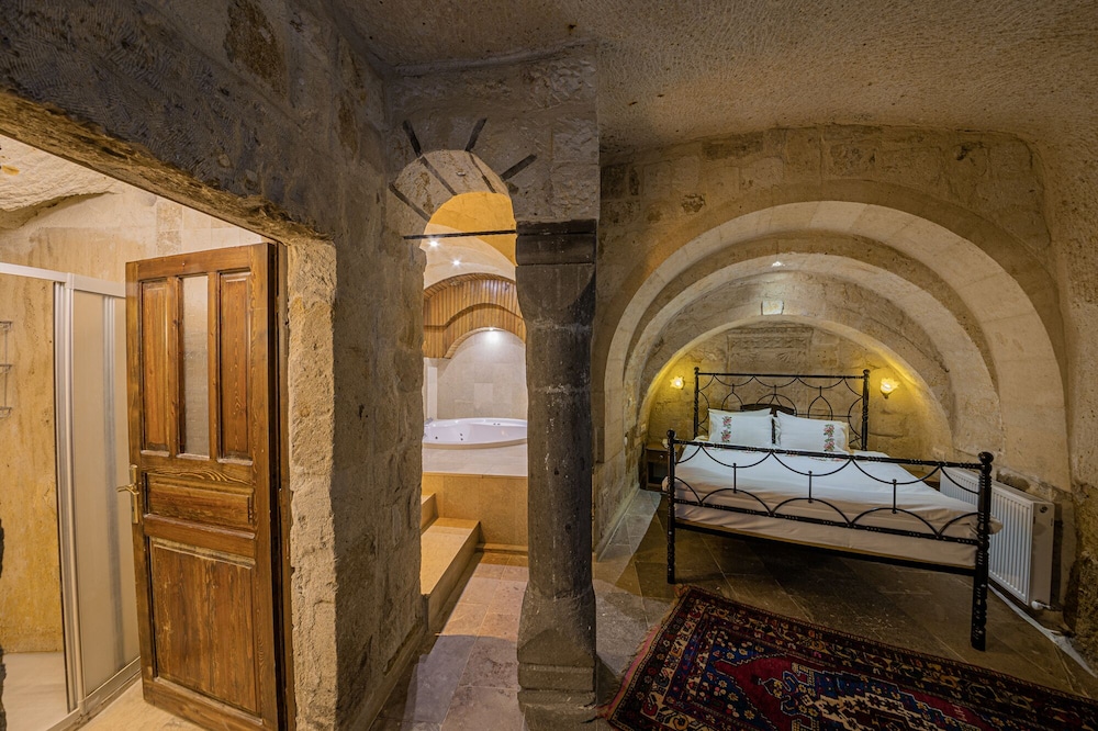 Konak Bezirhane Cave Otel 12/50