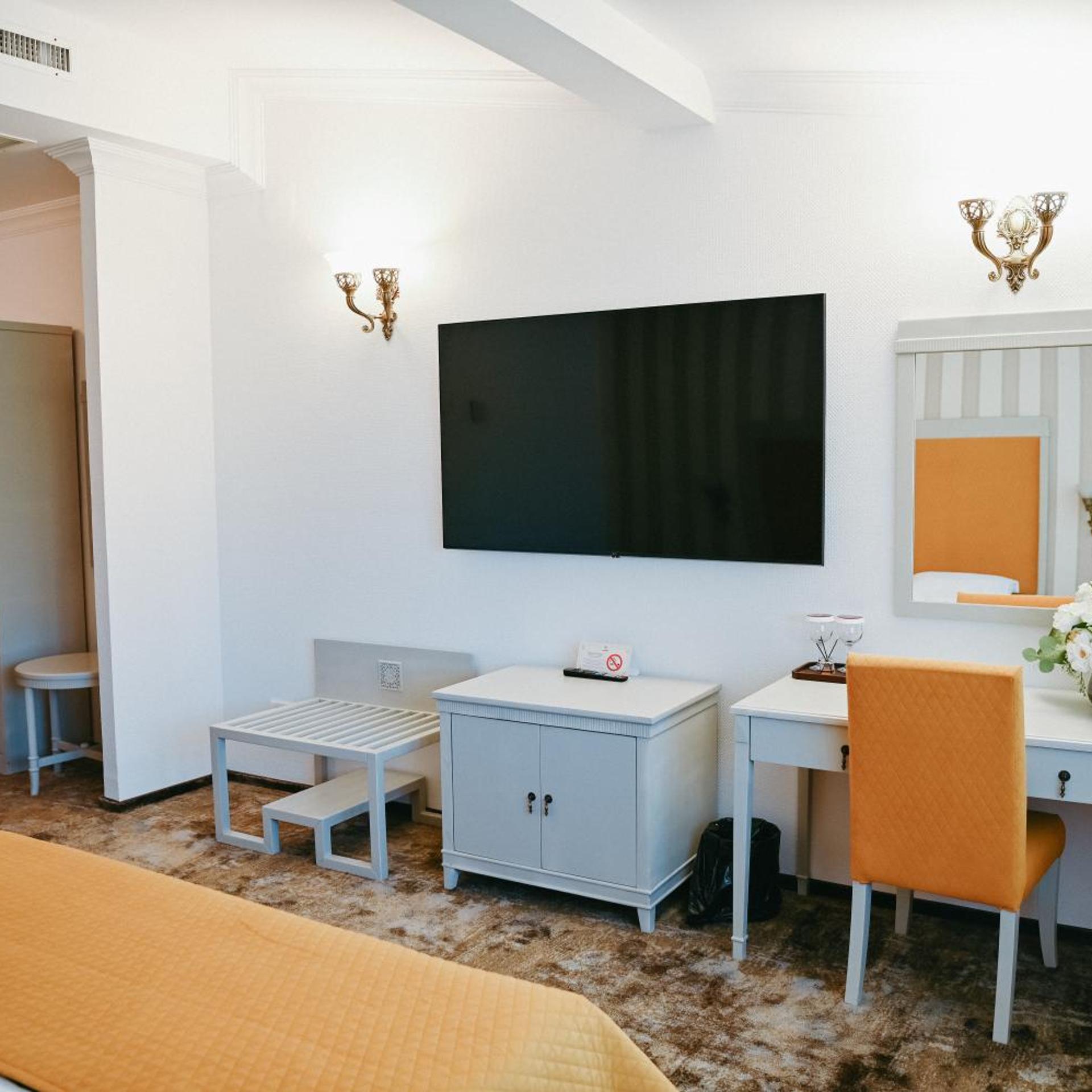 Hotel Restaurant La Castel 36/50