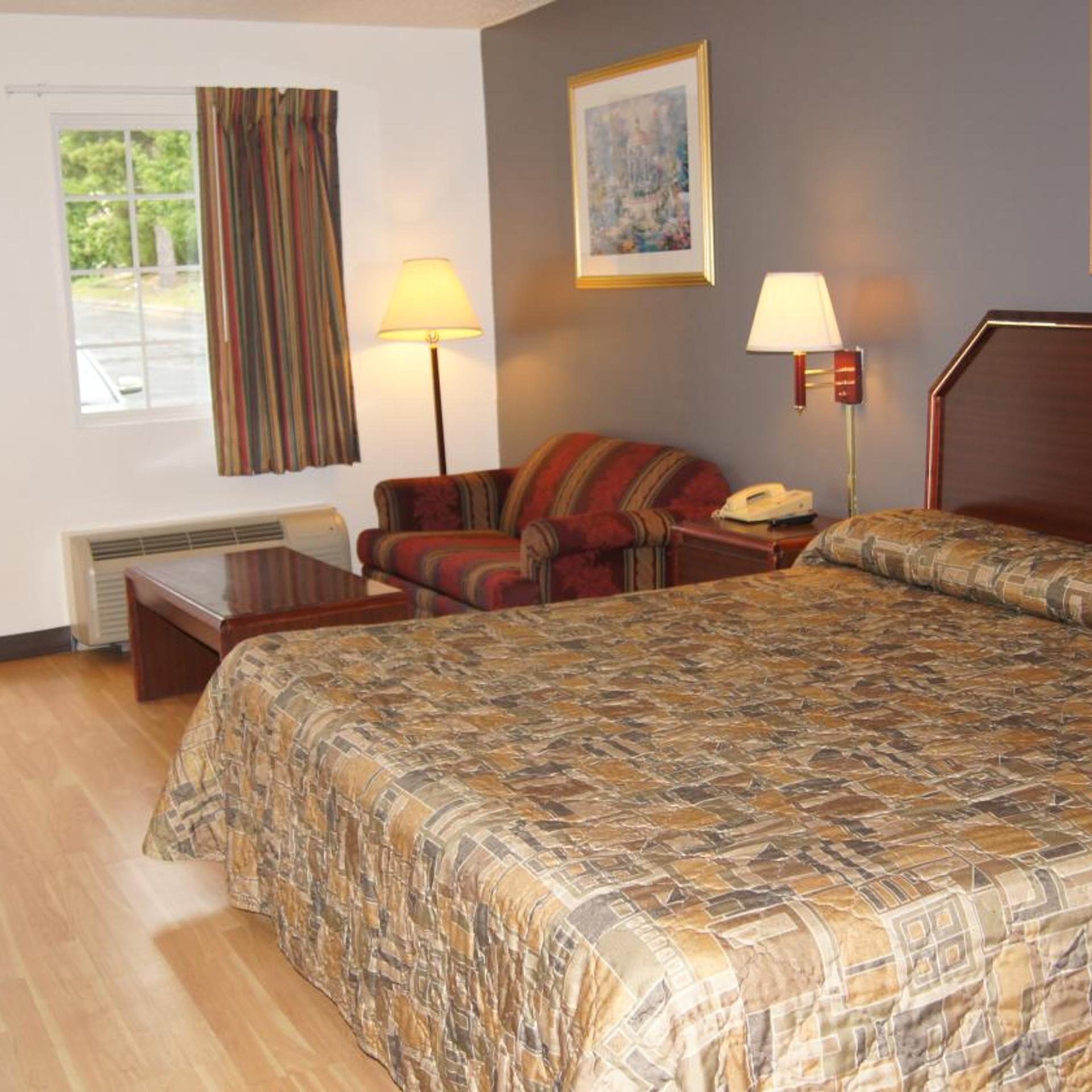 Executive Inn 19/36