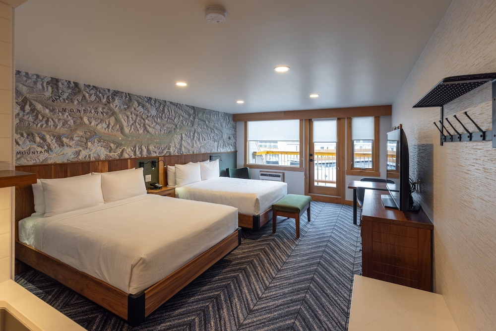 SUPERIOR, 2 QUEEN BEDS, ACCESSIBLE