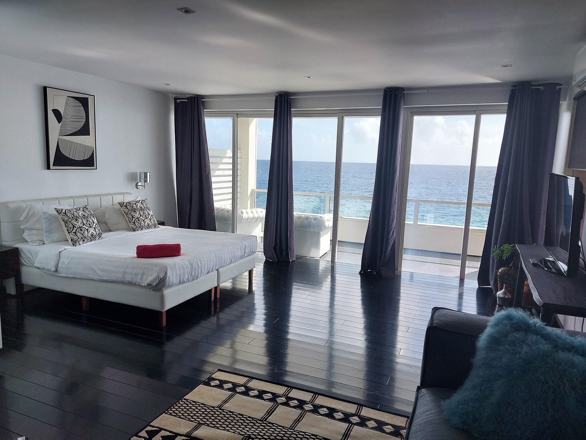Junior Suite, Ocean Front
