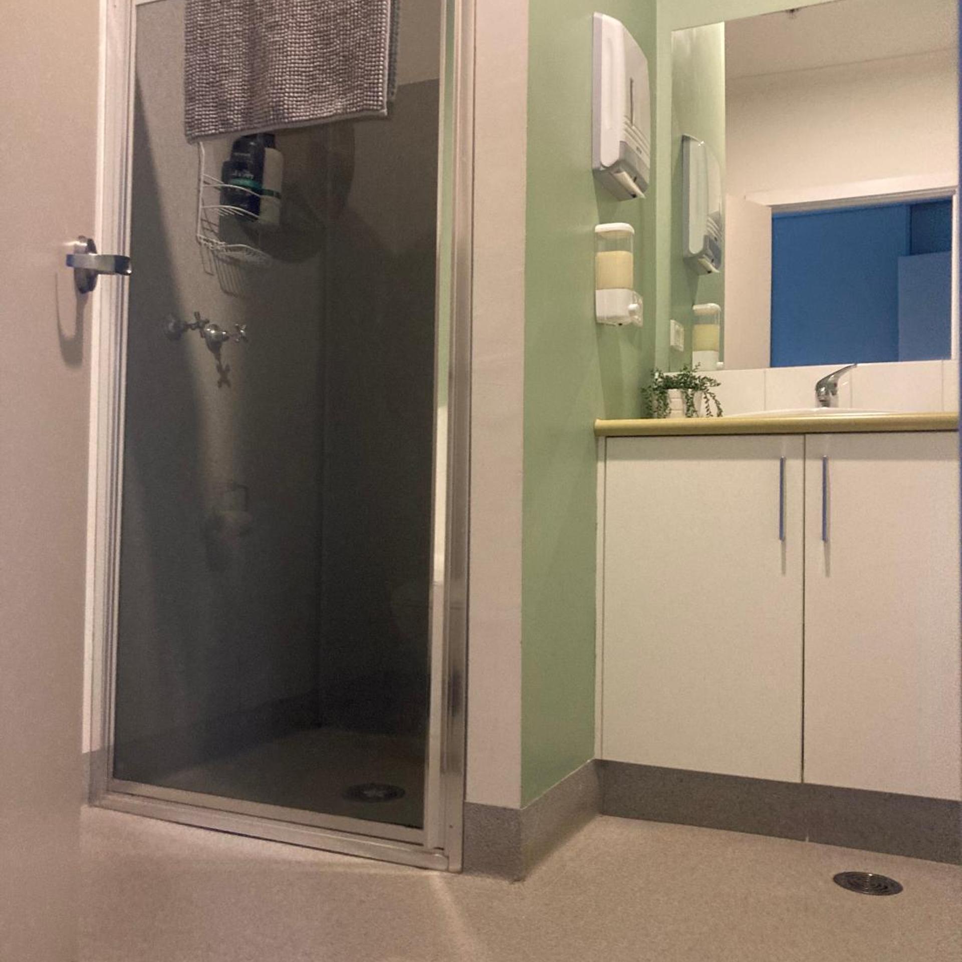 Port Campbell Hostel 49/50