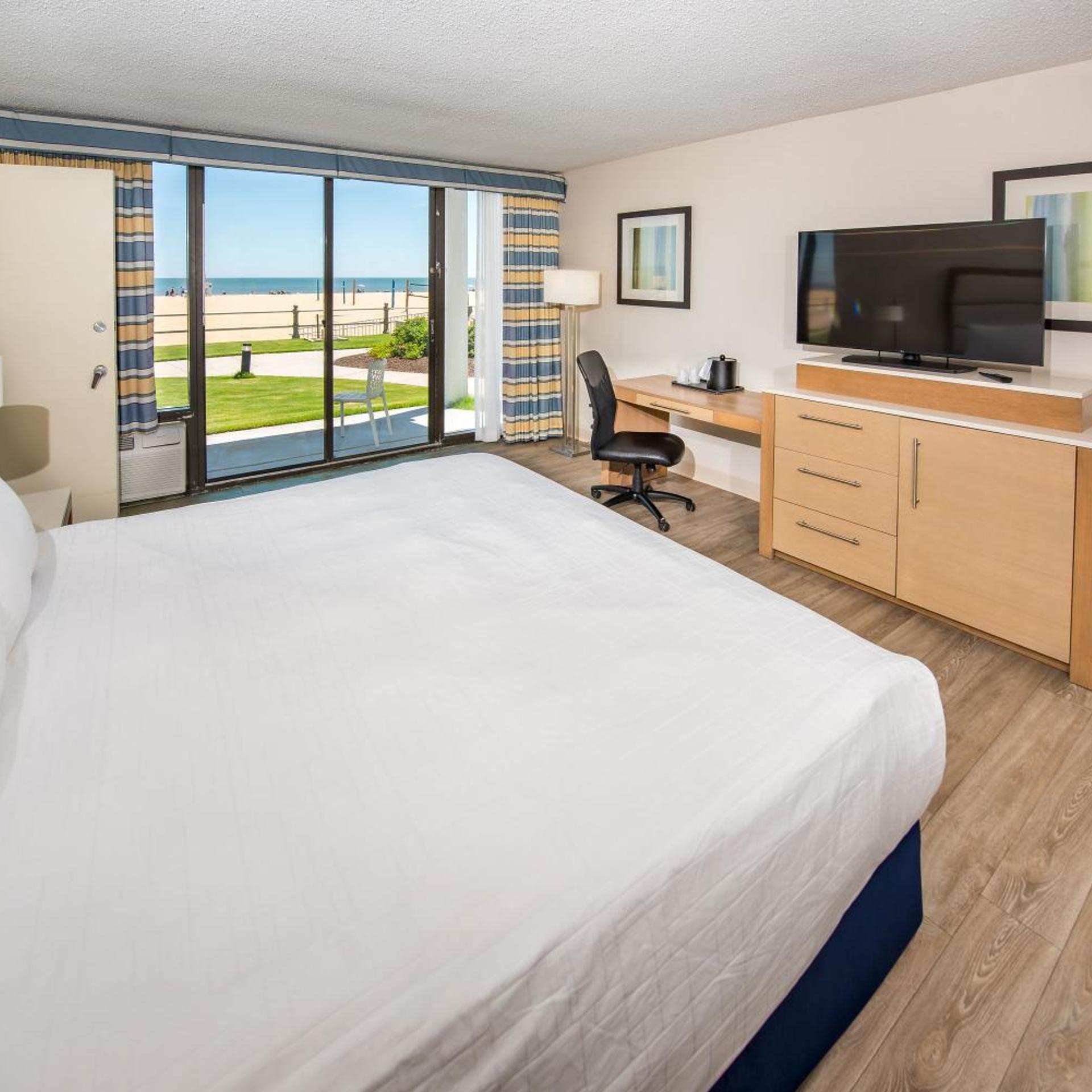 1 Bedroom, Suite, King Bed, Ocean Front