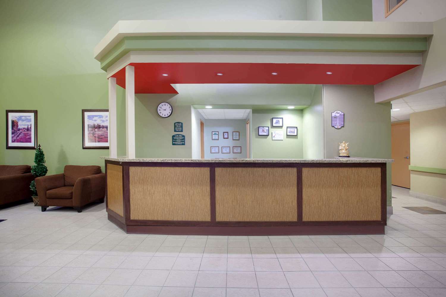 Super 8 by Wyndham Midland 3/29