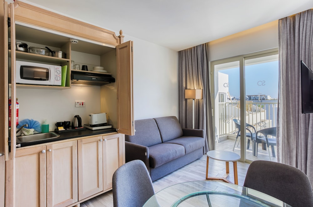Solana Hotel & Spa 108/136