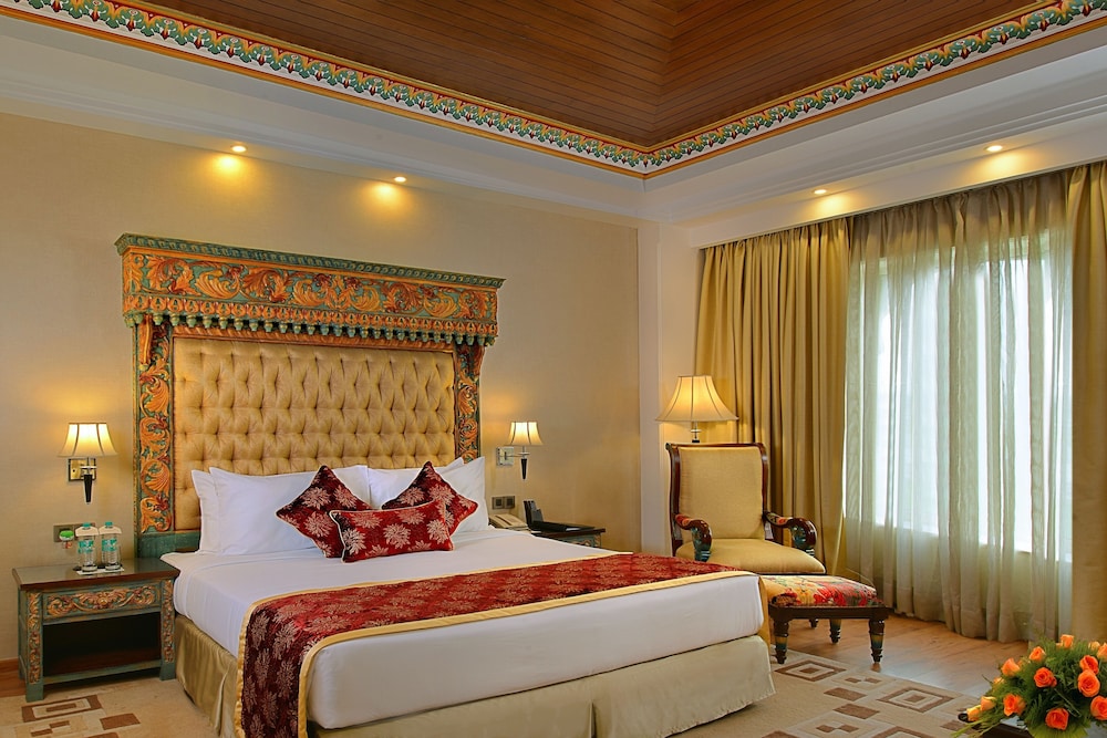 HOTEL NOORMAHAL 9/41