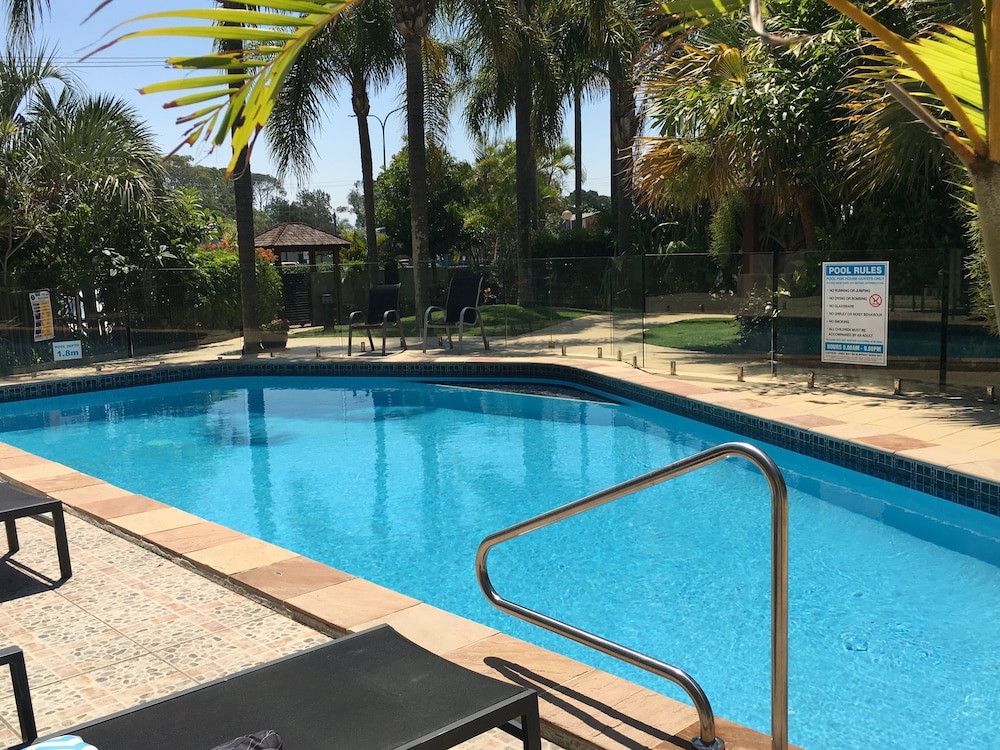 Burleigh Palms Holiday Apartments 36/75