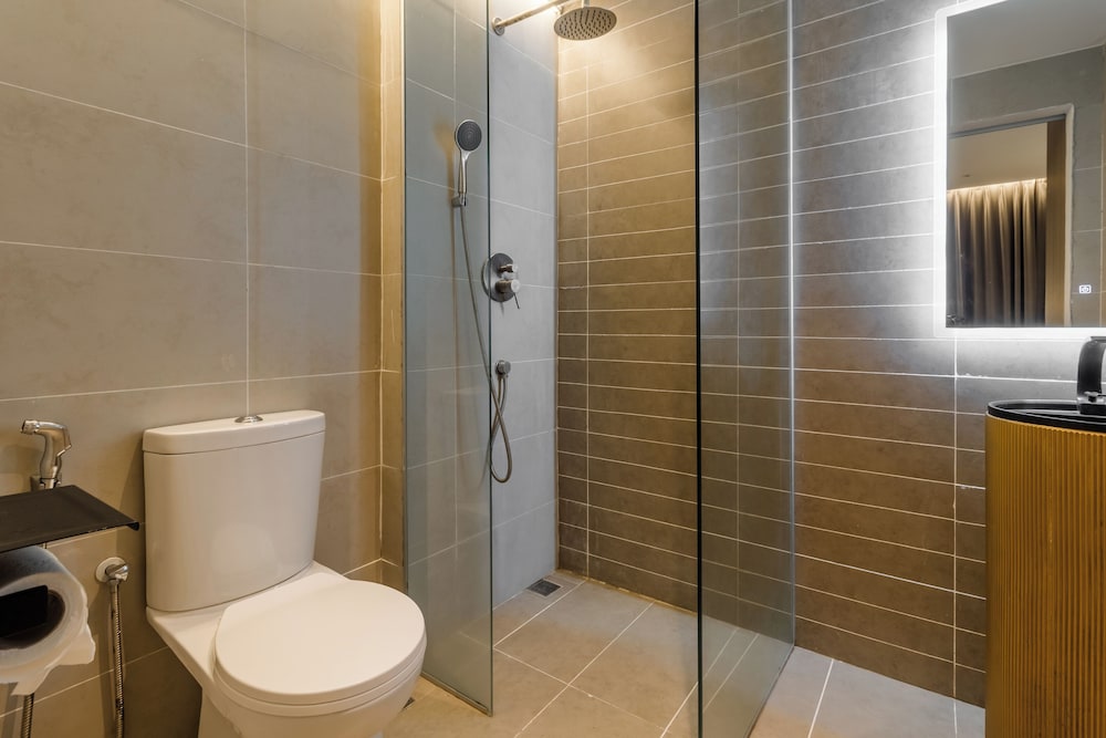 Regatta Suites Kozi Square Kuching 49/50