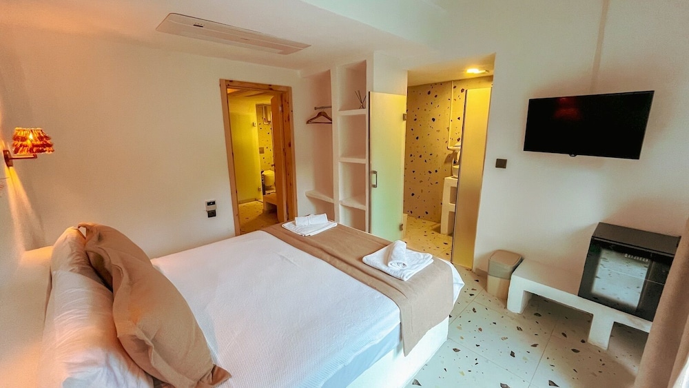 Thanos Hotel 15/50