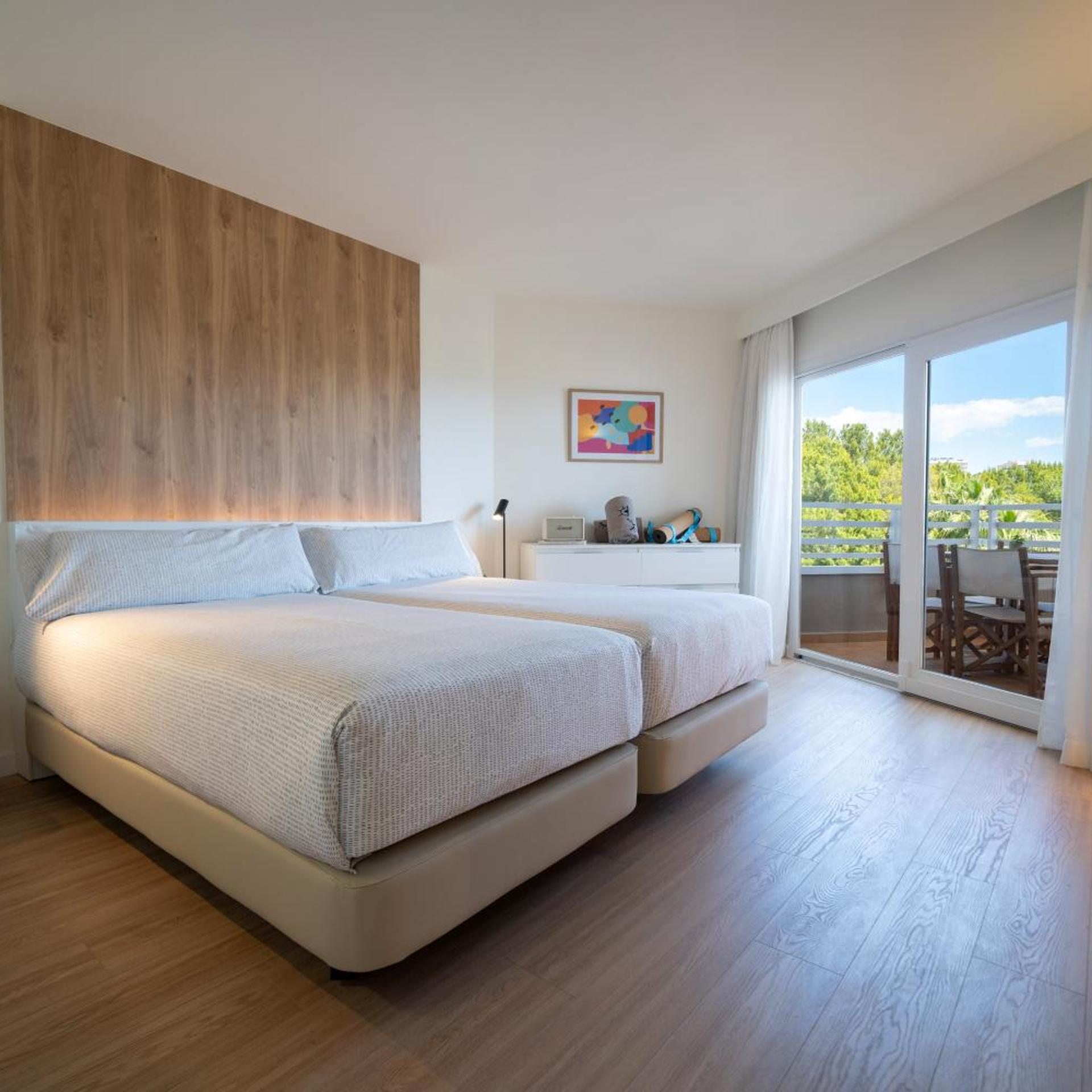 Xtra Space, Beach House, Suite