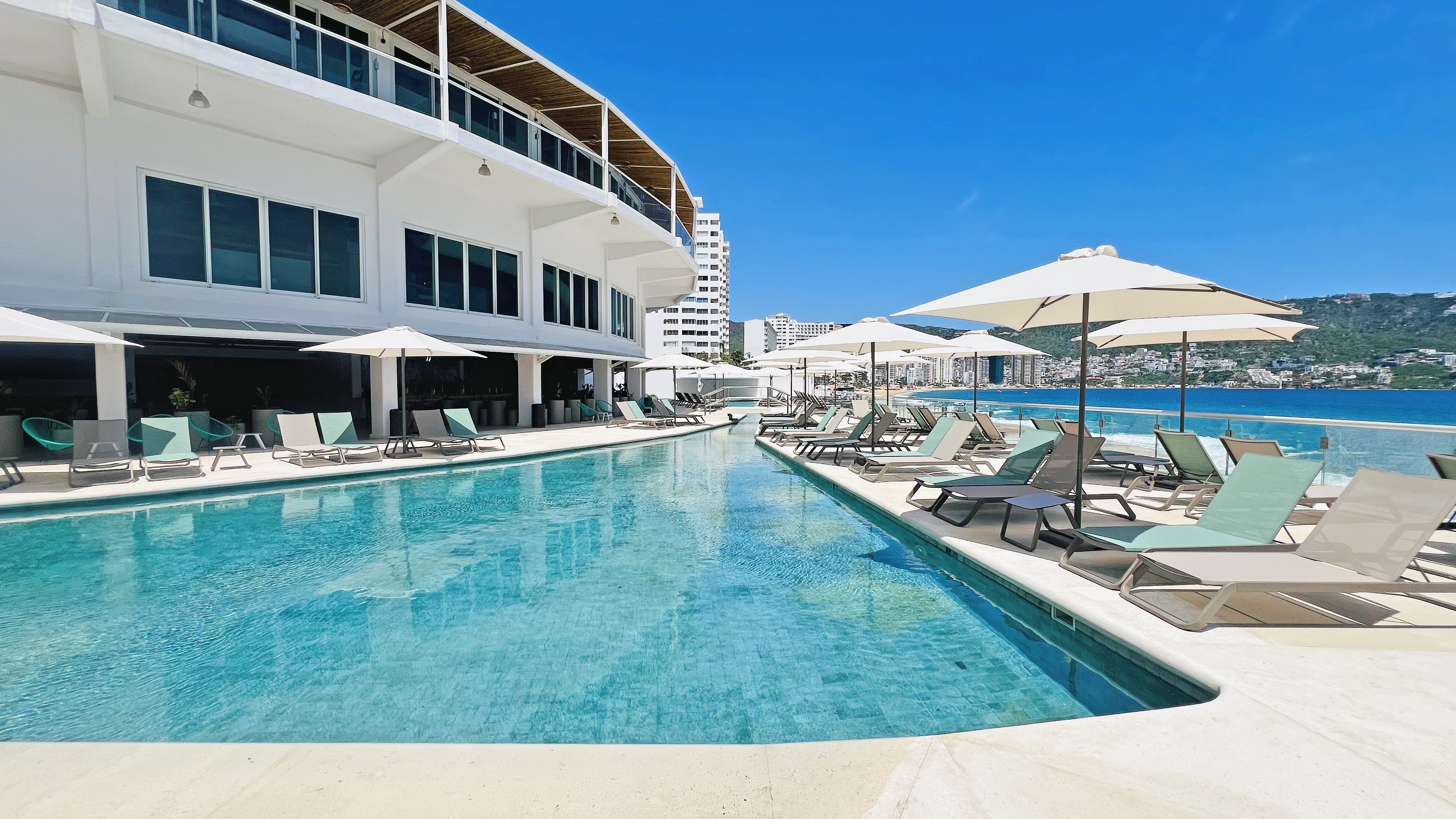 Hotel Amares Acapulco 131/132
