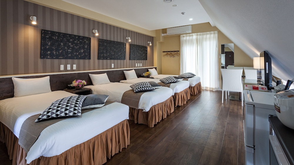 Living Inn Asahibashiekimae Premier 34/60