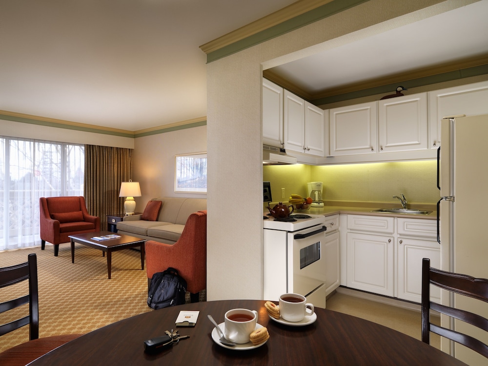 Royal Scot Hotel & Suites, Trademark Collection by Wyndham 47/76