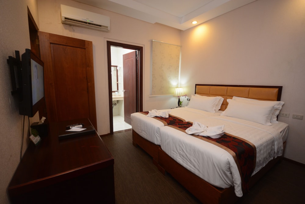 Palawan Uno Hotel 12/50