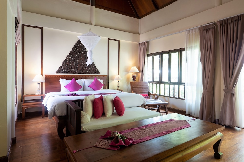 Royal Lanta Resort & Spa 25/71