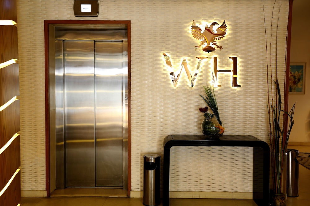 Wh Hotel 7/50