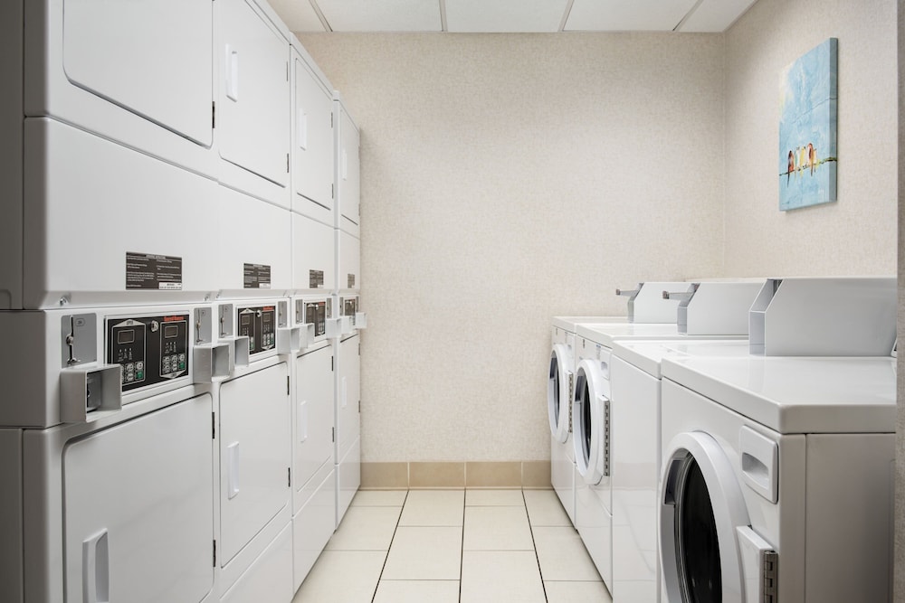 Residence Inn Fort Myers at I-75 and Gulf Coast Town Center 11/53