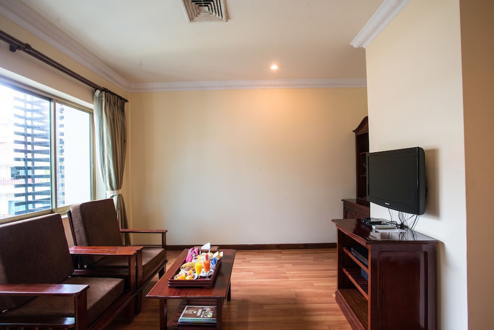 Angkor Holiday Hotel 44/58