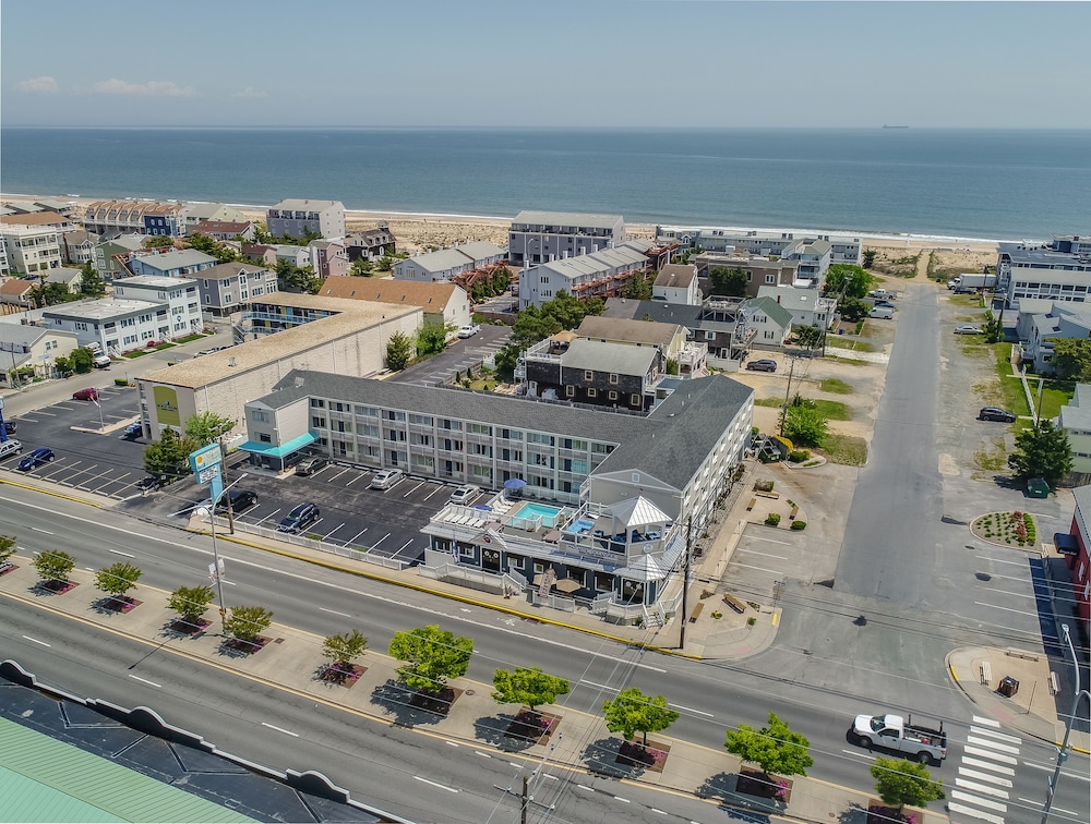 Atlantic Oceanside Dewey Beach Resort 6/50