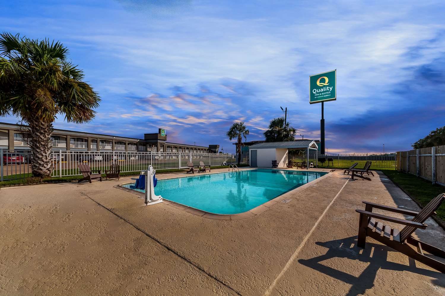 Quality Inn & Suites Port Lavaca Near Lighthouse Beach 33/33