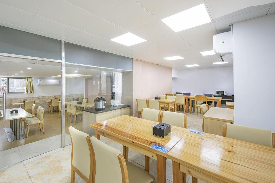 Home Inn (Fuzhou Financial Street Wanda Plaza) 30/33