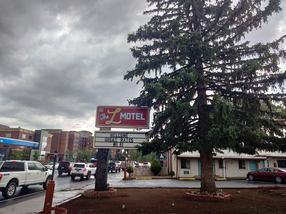 The L Motel 35/41