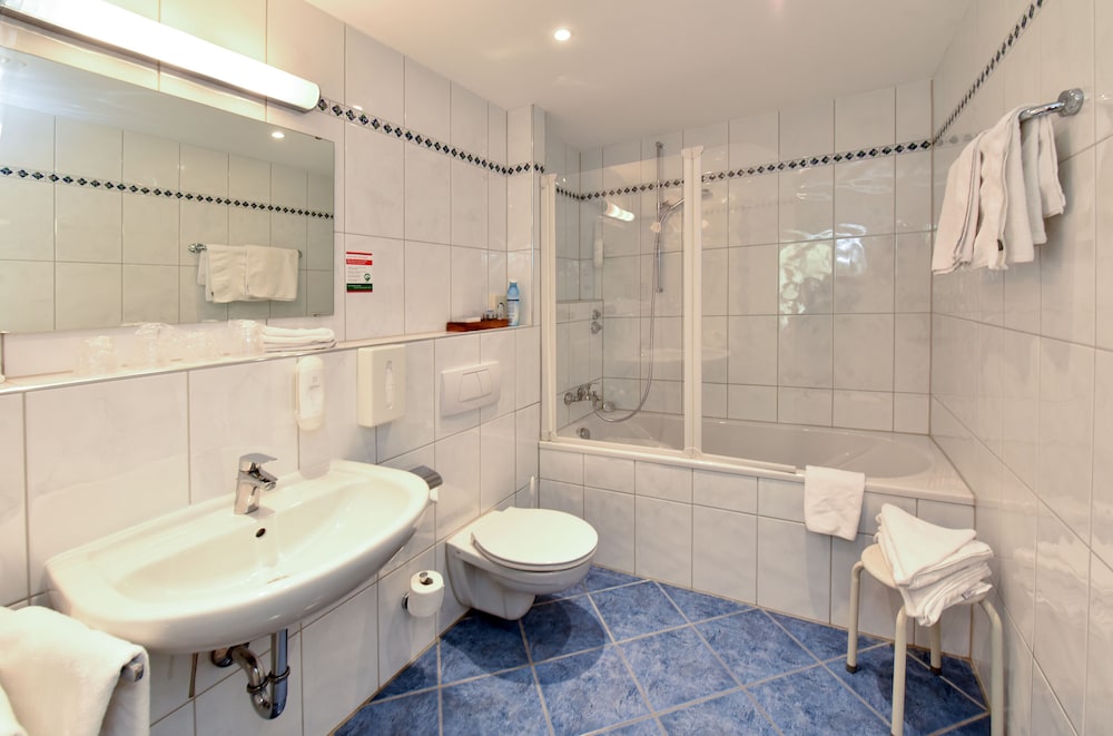City Partner Hotel Adria 82/84
