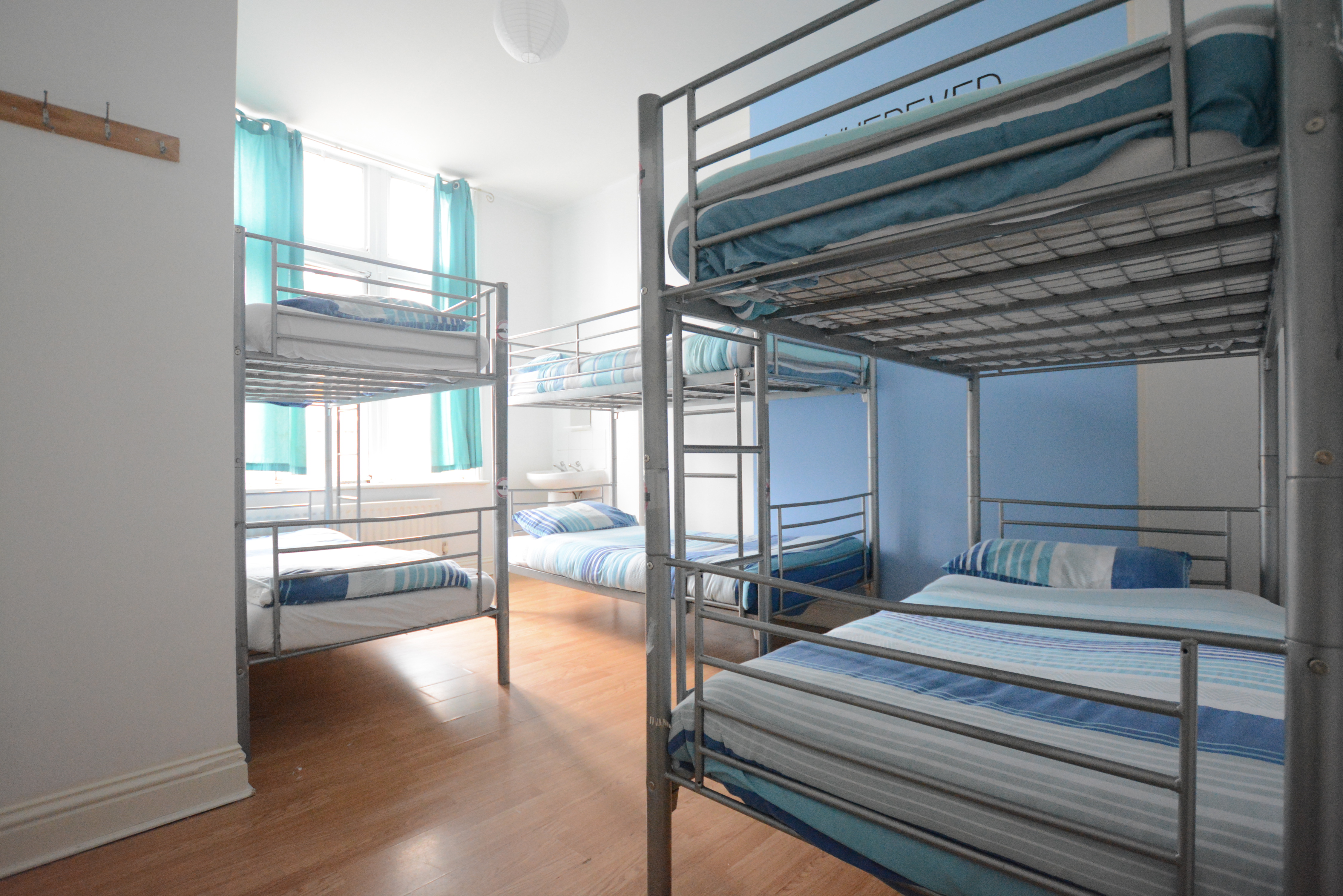Private, 6 Beds