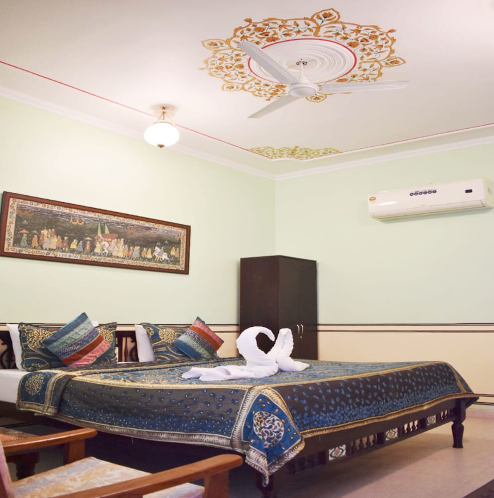 Rajasthan Palace Hotel 41/50