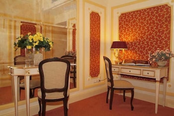 Hotel Champagne Palace 56/67