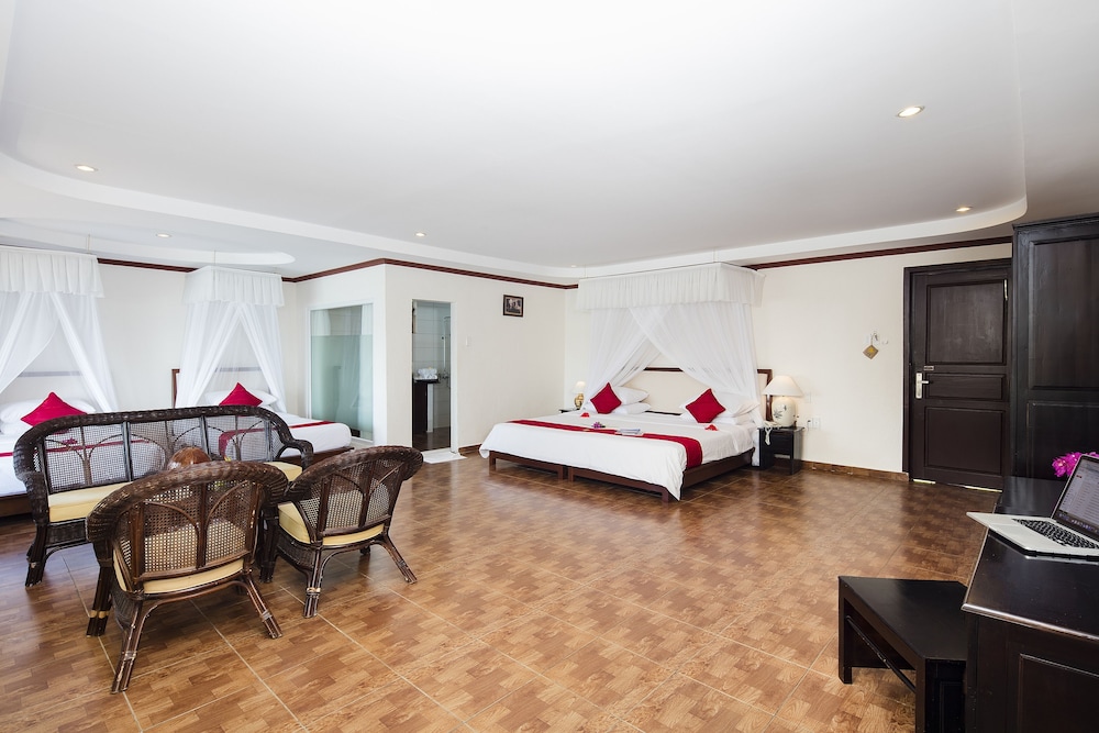 Rock Water Bay Beach Resort &amp; Spa 17/50