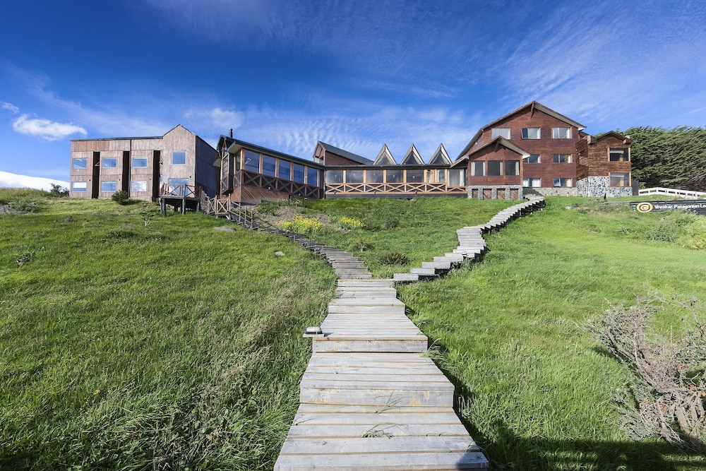 Weskar Patagonia Lodge 35/44