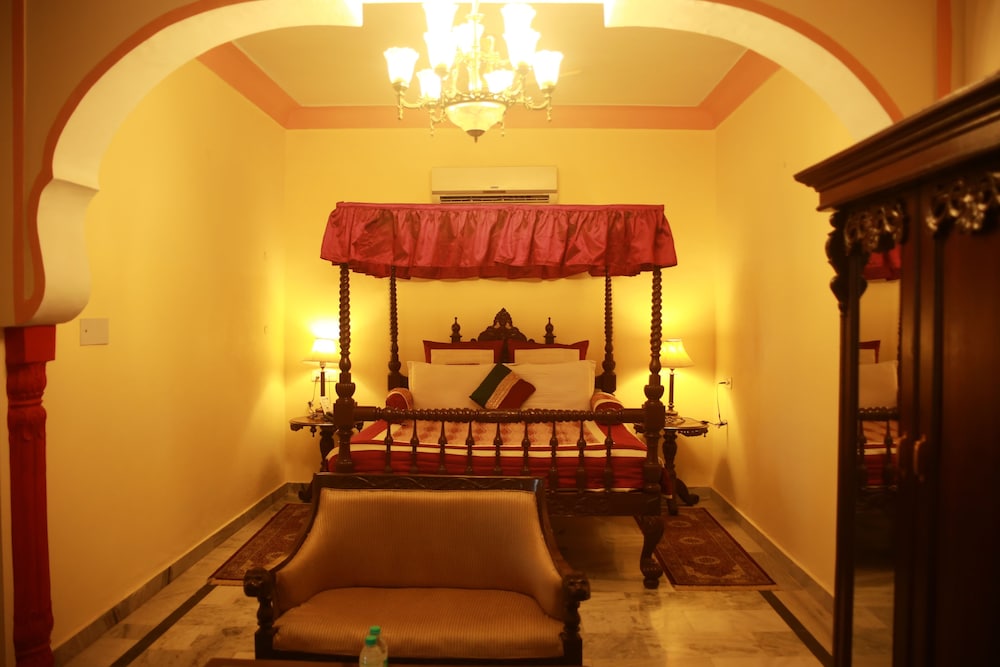 Rajmahal The Palace 14/50